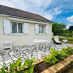 Maison Situee Aux Confins De La Vallee Du Loir Gospodarstwo wiejskie *