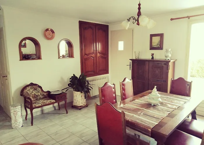 Maison Situee Aux Confins De La Vallee Du Loir * Le Lude