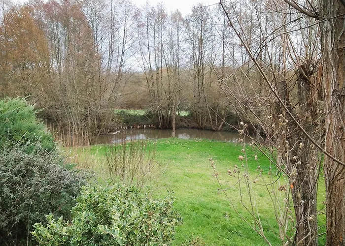 Gospodarstwo wiejskie Maison Situee Aux Confins De La Vallee Du Loir